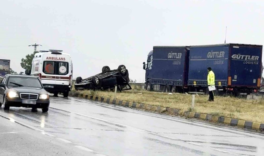 Kastamonu’nun Tosya ilçesinde sağanak nedeniyle kayganlaşan yolda kontrolden çıkarak takla