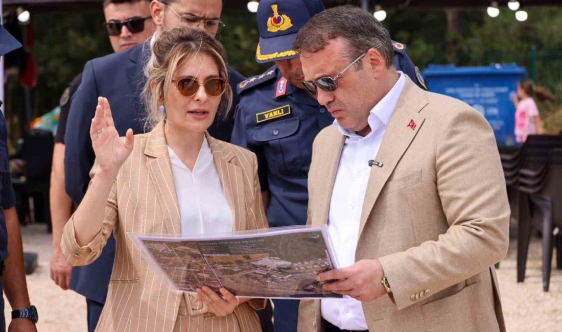 Vali Sözer Gölpark Fest’te incelemelerde bulundu Bilecik Valisi Faik Oktay Sözer, Pelitözü Göleti’nde düzenlenen Gölpark Fest