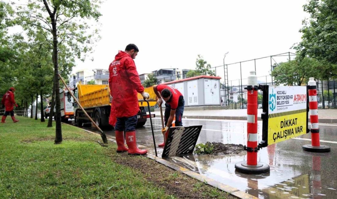 Meteorolojinin kuvvetli yağış uyarısı öncesinde hazırlıklarını tamamlayan Kocaeli Büyükşehir Belediyesi,