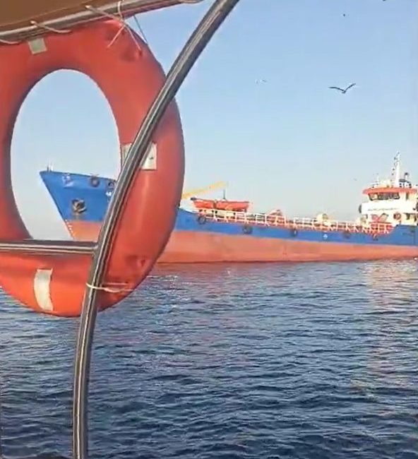 Yalova açıklarında su tankeri gemisinin çarptığı tekne battı. Teknede bulunan