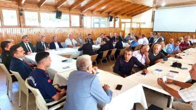 Bilecik’in Gölpazarı ilçesinde düzenlenen toplantıda köy ve mahallelerin ihtiyaçları ile