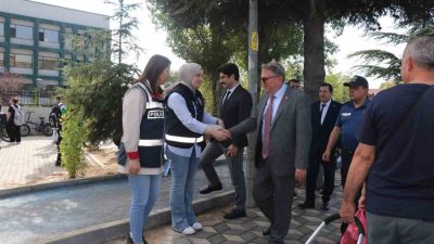 Bilecik’in Bozüyük ilçesinde, okul çevrelerinde yaya ve sürücülere yönelik trafik