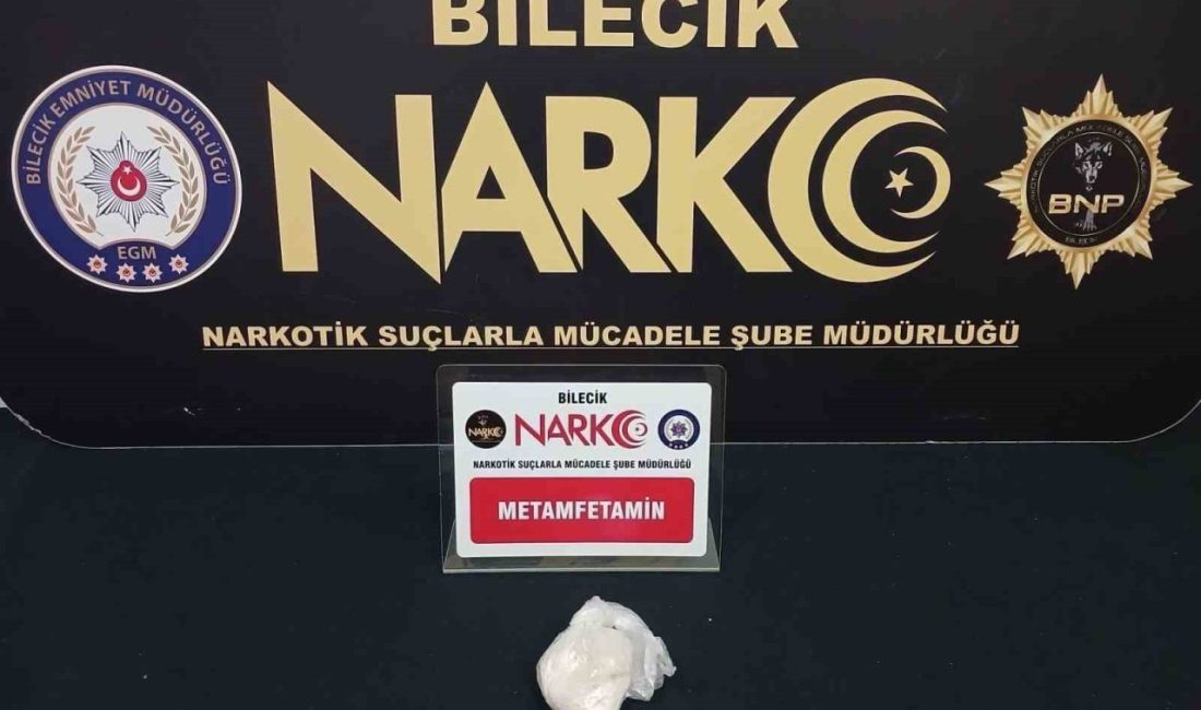 Bilecik’te üzerinde metamfetamin bulunan şüpheli yakalandı 🔊 Haberi Sesli Dinle Hazır ▶ Dinle ⏸ Duraklat ⏹