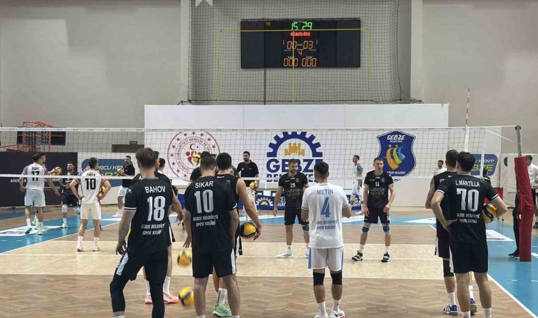 Kocaeli’de merhum Dursun Ali Arslan’ın anısına düzenlenen voleybol turnuvası, oynanan