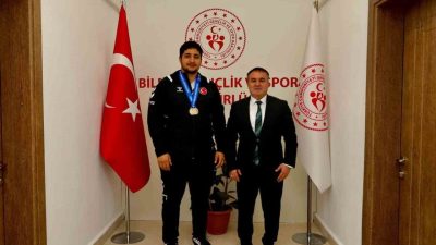 🔊 Haberi Sesli Dinle Hazır ▶ Dinle ⏸ Duraklat ⏹
