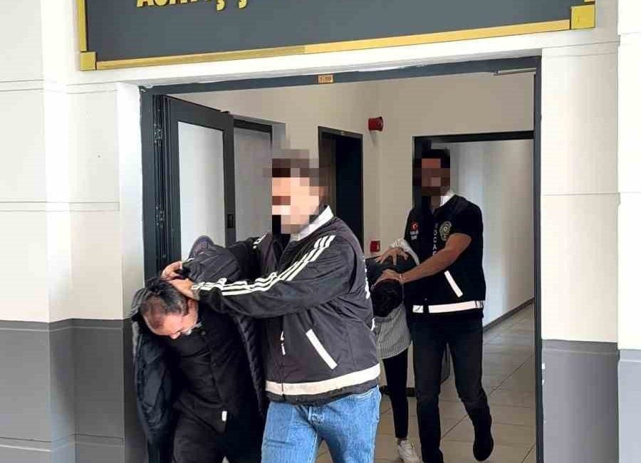 İş vaadiyle tuzağa düşürdükleri kişilerin hesaplarından kredi çektiler 🔊 Haberi Sesli Dinle Hazır ▶ Dinle ⏸ Duraklat ⏹
