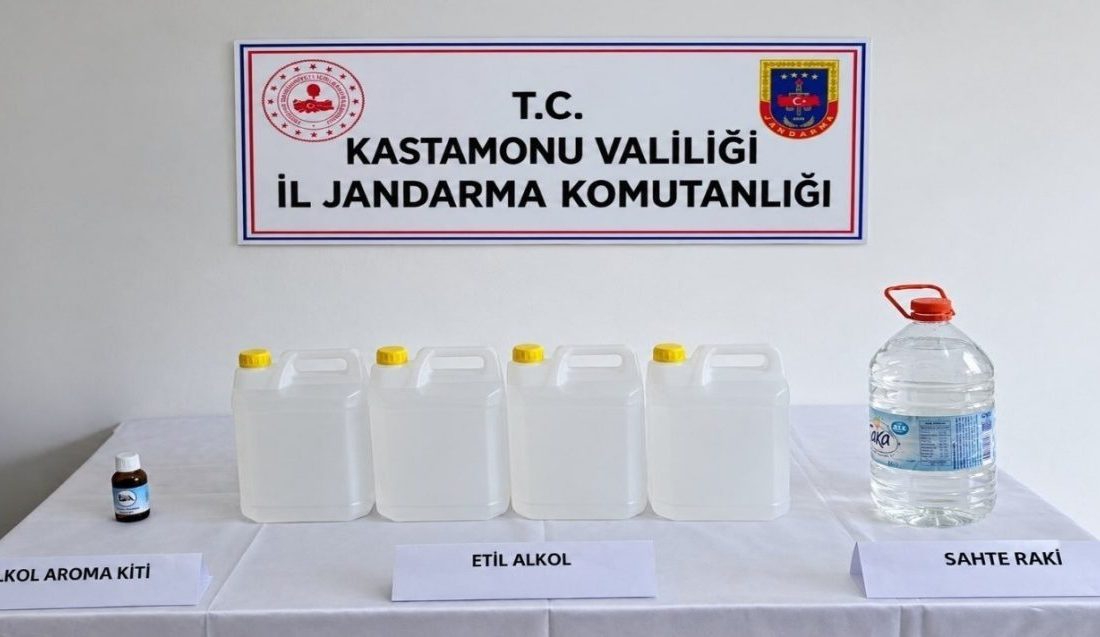 Kastamonu’da araçta sahte içki ve etil alkol ele geçirildi 🔊 Haberi Sesli Dinle Hazır ▶ Dinle ⏸ Duraklat ⏹