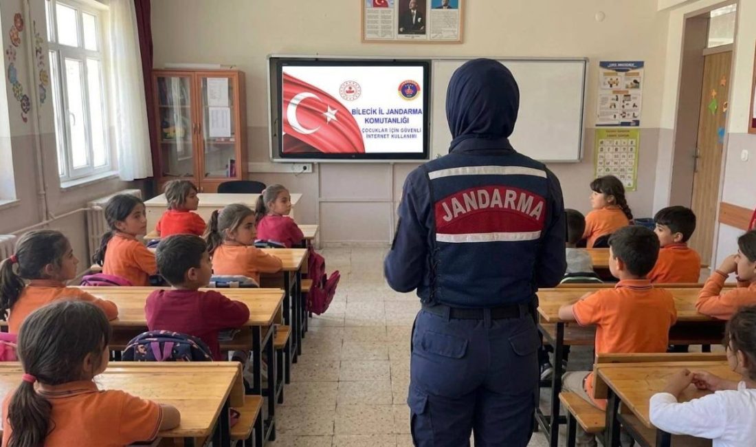 Bilecik’te öğrencilere güvenli internet kullanımı anlatıldı 🔊 Haberi Sesli Dinle Hazır ▶ Dinle ⏸ Duraklat ⏹