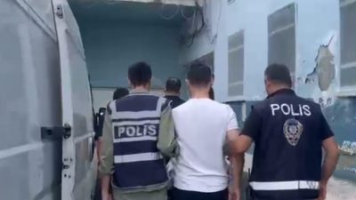 Kastamonu’da polis ekiplerince gerçekleştirilen 14 aranan şahıs yakalandı. Edinilen bilgiye
