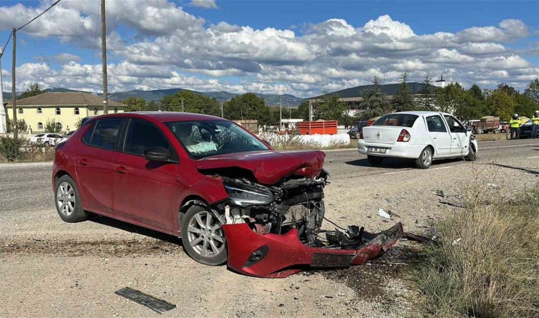 Kastamonu-Daday yolunda otomobiller çarpıştı: 3 kişi yaralandı 🔊 Haberi Sesli Dinle Hazır ▶ Dinle ⏸ Duraklat ⏹
