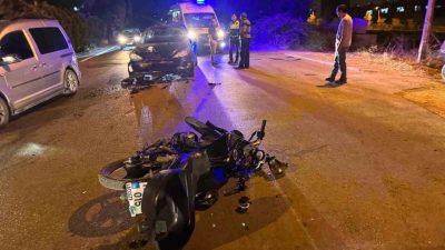 Bilecik’in Bahçelievler Mahallesi’nde otomobil ile motosikletin çarpışması sonucu meydana gelen