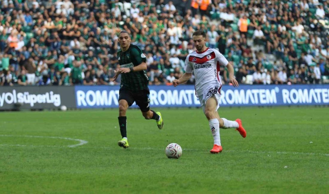 Trendyol Süper Lig’in 6. haftasında Kocaelispor, Kocaeli Stadı’nda konuk ettiği