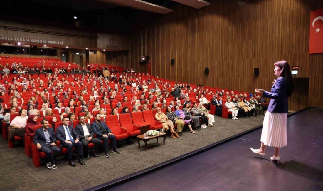 Kocaeli’de düzenlenen “Ailem Kocaeli Buluşmaları” programında, çocukların okula başlama döneminde