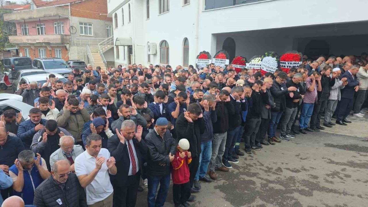 Zonguldak’ın Karadeniz Ereğli ilçesinde okulda rahatsızlandıktan sonra kaldırıldığı hastanede yaşamını