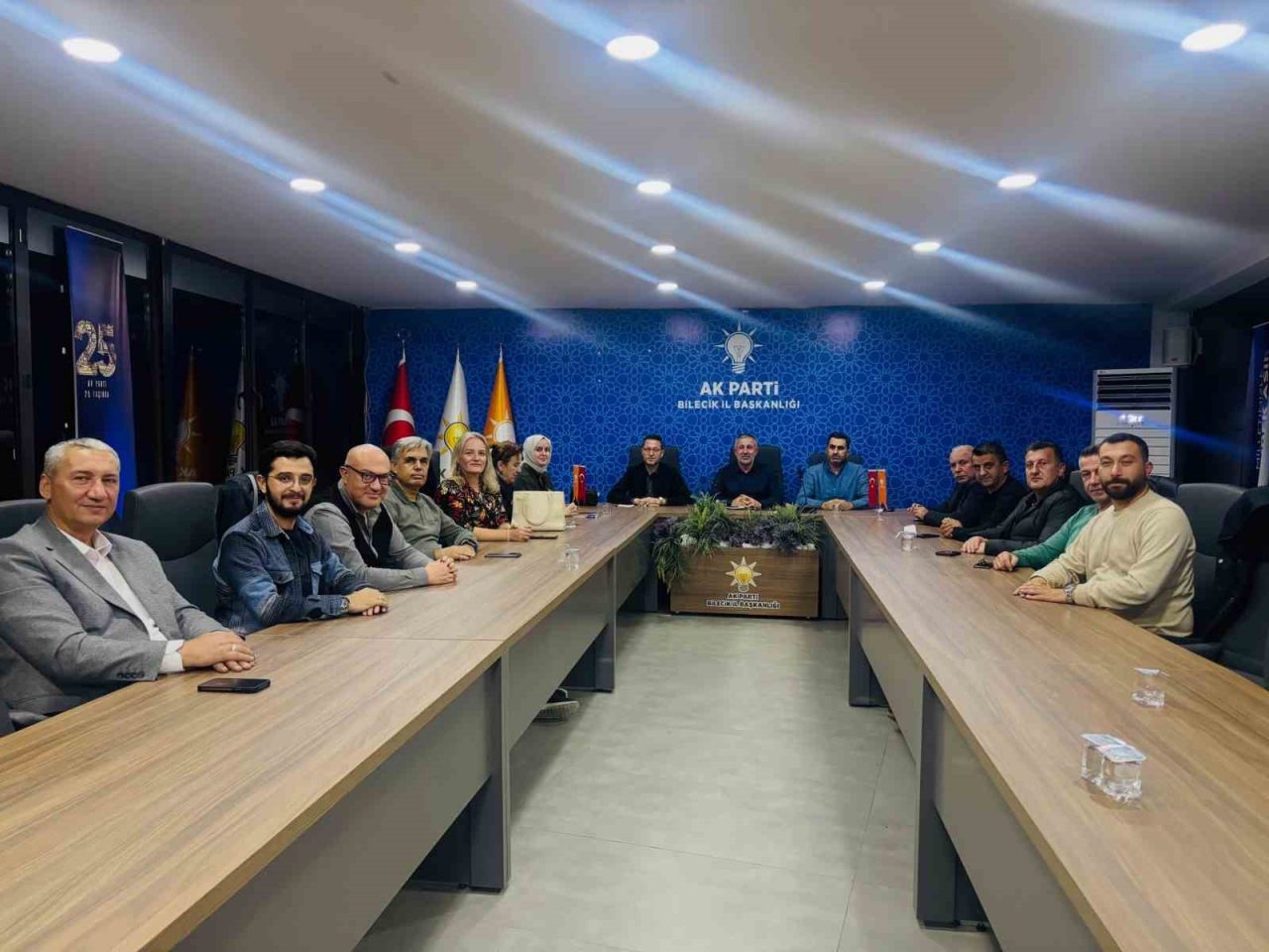 AK Parti Bilecik İl Başkanı Serkan Yıldırım başkanlığında düzenlenen Haftalık