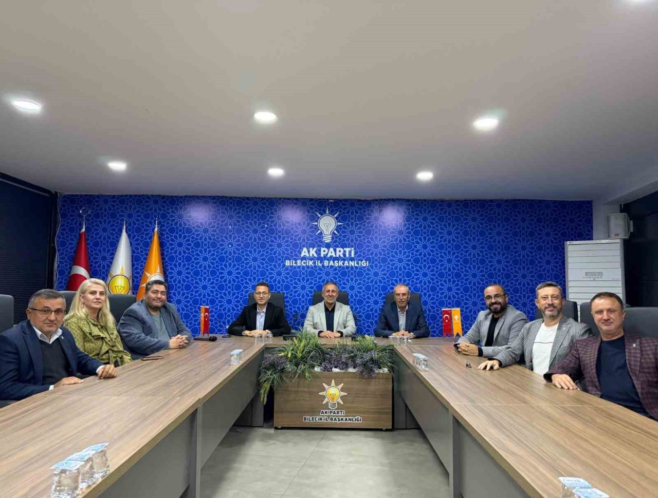 AK Parti Bilecik İl Başkanı Serkan Yıldırım’ın başkanlığında, ilçe başkanlarının