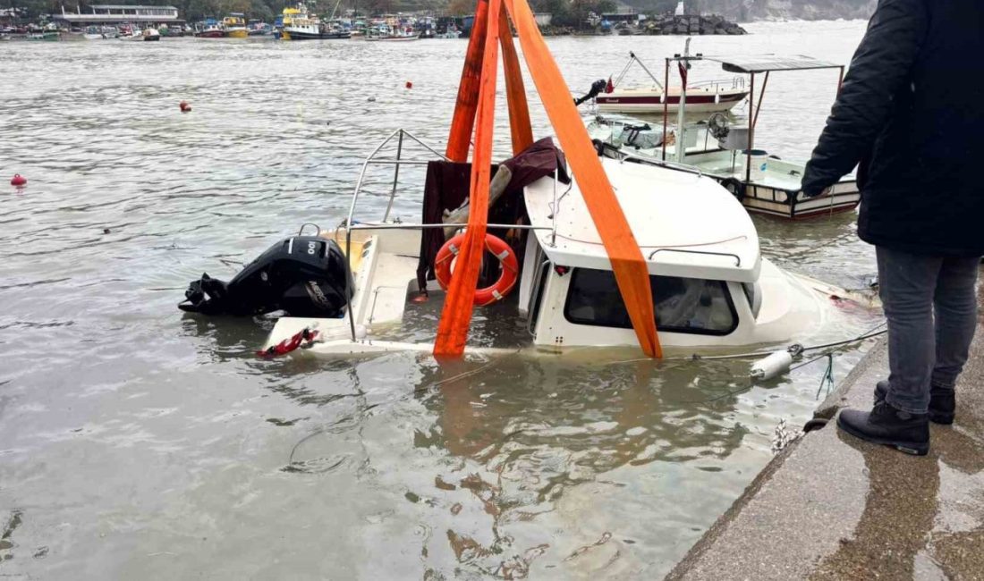 Düzce’nin Akçakoca ilçesinde etkili olan şiddetli yağış ve olumsuz hava