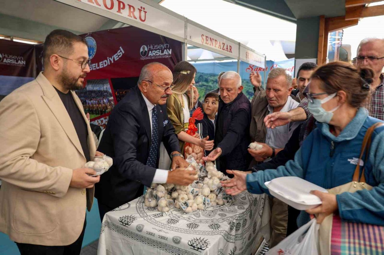 Taşköprü sarımsağı, Ankara’daki Kastamonu Günleri’nde tanıtıldı Taşköprü’nün dünyaca tanınan sarımsağı, Ankara’da düzenlenen 21. Başkentte Kastamonu Günleri’nde