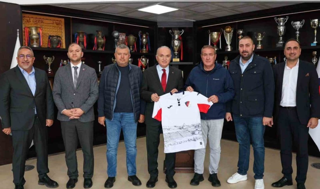 Başkan Özlü’den Düzcespor’a Karabük İ.Y. maçı öncesi moral ziyareti 🔊 Haberi Sesli Dinle Hazır ▶ Dinle ⏸ Duraklat ⏹