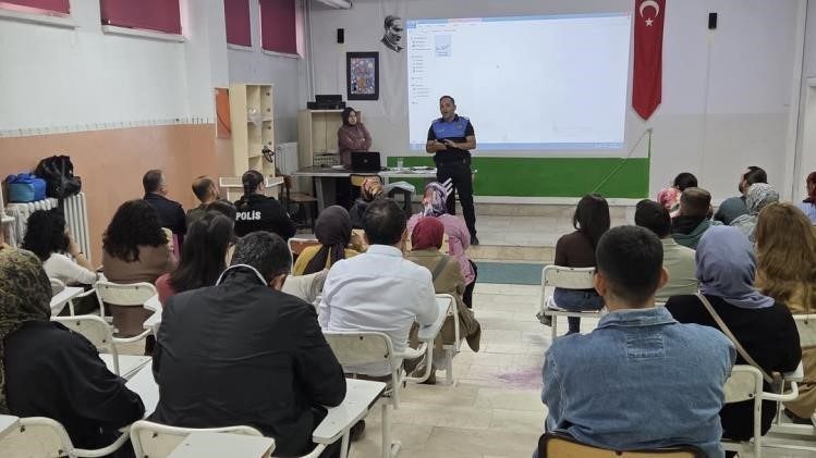 🔊 Haberi Sesli Dinle Hazır ▶ Dinle ⏸ Duraklat ⏹