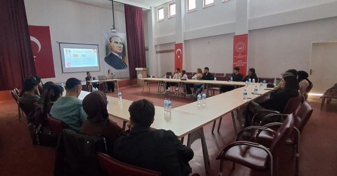 Bilecik’te evlilik kredisi desteğinden yararlanacak çiftlere eğitim 🔊 Haberi Sesli Dinle Hazır ▶ Dinle ⏸ Duraklat ⏹