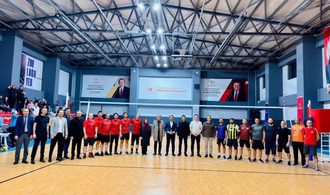 Gölpazarı’ndaki kurumlar arası voleybol turnuvasını Açık Ceza İnfaz Kurumu kazandı 🔊 Haberi Sesli Dinle Hazır ▶ Dinle ⏸ Duraklat ⏹