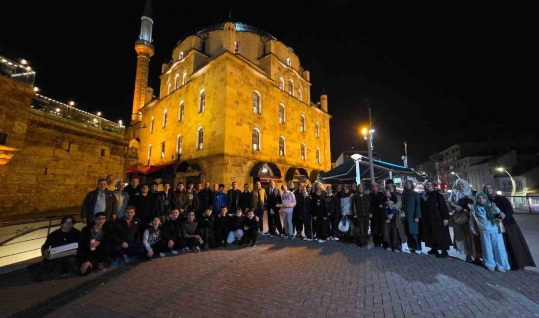Bolu Fen Lisesi öğrencileri ve aileleri camide bir araya geldi 🔊 Haberi Sesli Dinle Hazır ▶ Dinle ⏸ Duraklat ⏹