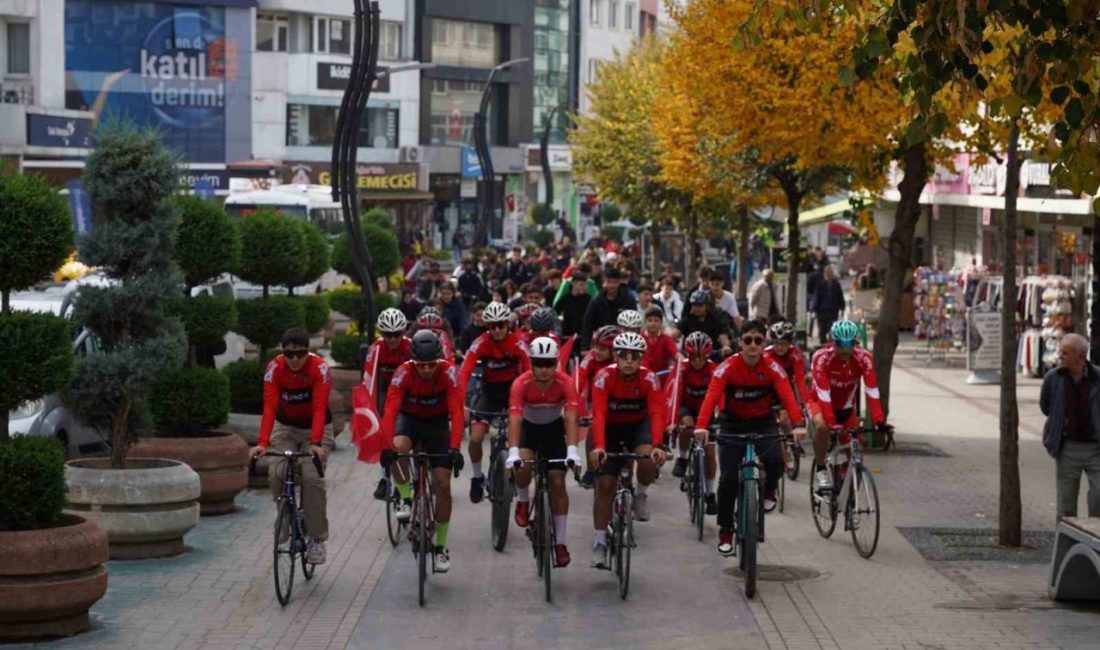 Bolu’da 29 Ekim Cumhuriyet Bayramı etkinlikleri kapsamında düzenlenen Cumhuriyet Bisiklet