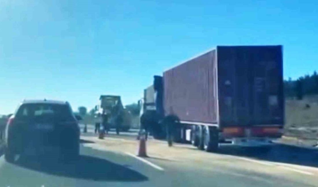 Bolu’da tıra arkadan çarpan sürücü yaşamını yitirdi 🔊 Haberi Sesli Dinle Hazır ▶ Dinle ⏸ Duraklat ⏹