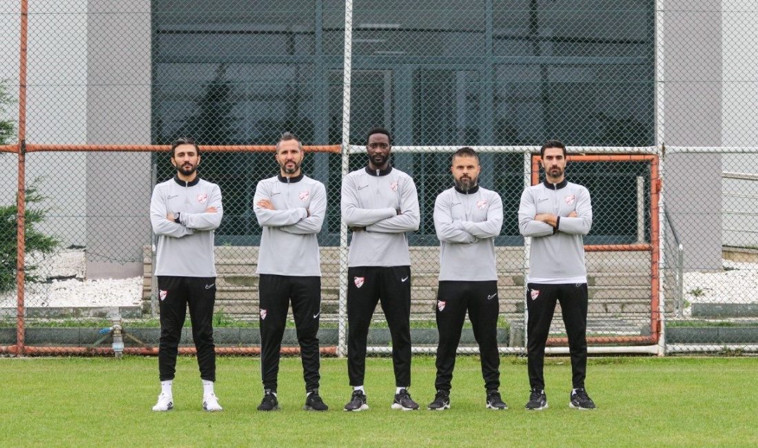 Boluspor, teknik direktör Daniel Farrar ile yolların ayrılmasının ardından görev