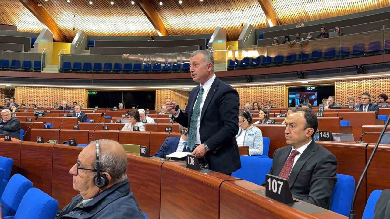 Kocaeli Büyükşehir Belediye Başkanı Tahir Büyükakın, Avrupa Konseyi Yerel ve
