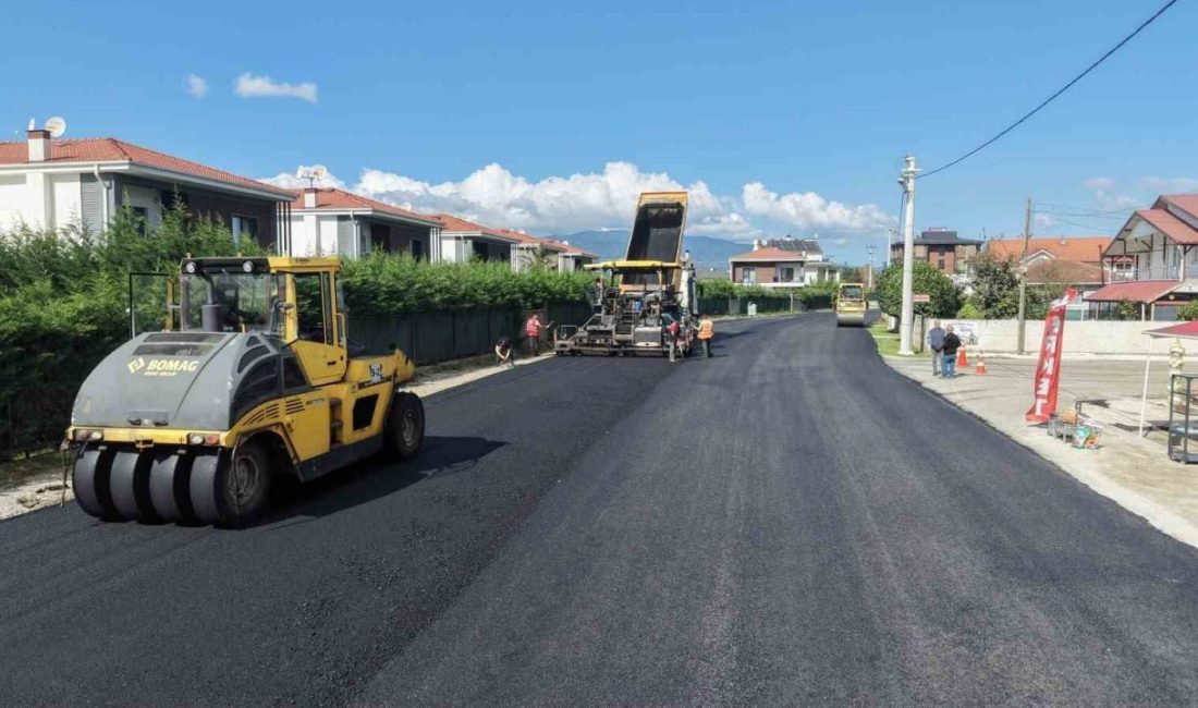 Düzce’de asfalt çalışmaları 48 bin tona ulaştı Düzce Belediyesi, kent merkezindeki ulaşım altyapısını güçlendirmek ve yol güvenliğini