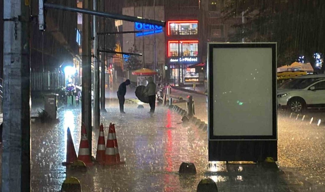 Düzce’de Meteoroloji Genel Müdürlüğü’nün uyarısının ardından akşam saatlerinde başlayan sağanak,