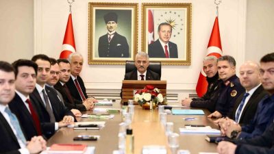 🔊 Haberi Sesli Dinle Hazır ▶ Dinle ⏸ Duraklat ⏹