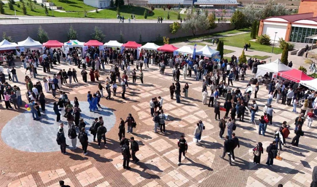 Kastamonu Üniversitesi’nde öğrenci toplulukları yoğun ilgi görüyor 🔊 Haberi Sesli Dinle Hazır ▶ Dinle ⏸ Duraklat ⏹