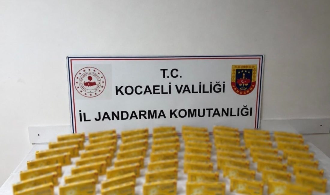 Kocaeli’de iki araçta 920 bin lira değerinde kaçak ürün ele geçirildi 🔊 Haberi Sesli Dinle Hazır ▶ Dinle ⏸ Duraklat ⏹