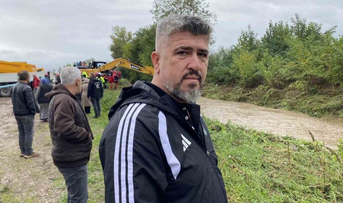 Kocaeli’de dereye sürüklenen aracın içindeki muhtar için arama sürüyor 🔊 Haberi Sesli Dinle Hazır ▶ Dinle ⏸ Duraklat ⏹