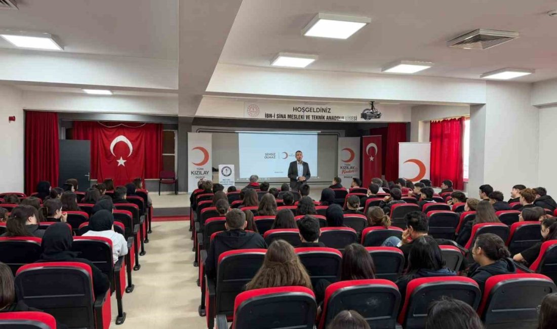 İbn-i Sina Mesleki ve Teknik Anadolu Lisesi’nde öğrencilere Kızılay’ın çalışmaları,