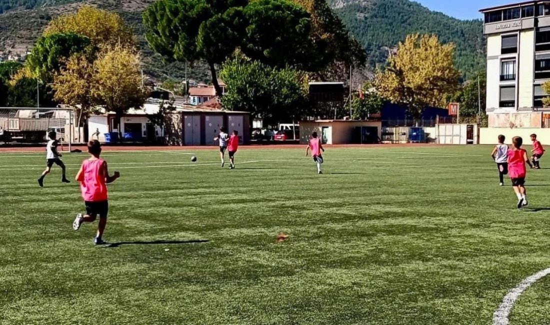 Osmaneli’nde Amatör Spor Haftası kapsamında futbol turnuvası başladı Bilecik’in Osmaneli ilçesinde Amatör Spor Haftası etkinlikleri çerçevesinde düzenlenen futbol