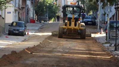 Söğüt Belediyesi ekipleri, ilçe genelindeki üstyapı yenileme çalışmalarını etaplar halinde