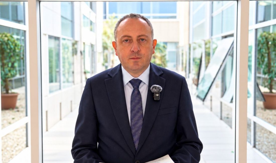Sosyal medya düzenlemesi öncesi uzmanından ebeveynlere önemli uyarılar 🔊 Haberi Sesli Dinle Hazır ▶ Dinle ⏸ Duraklat ⏹