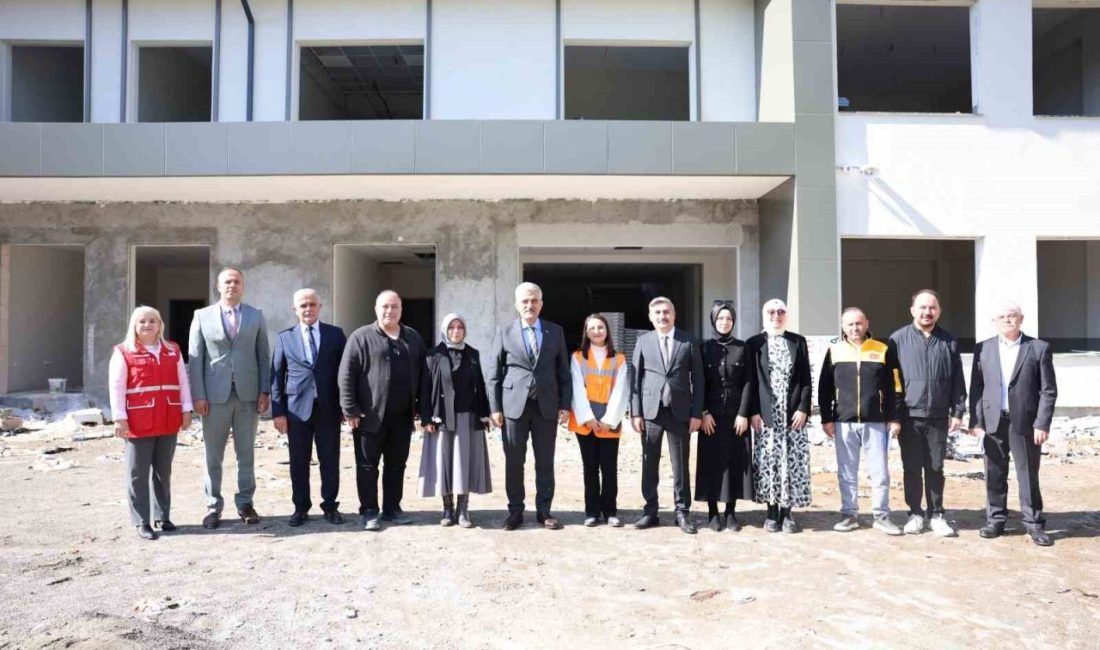 Düzce Valisi Mehmet Makas, Ağa Mahallesi’ndeki Rıza Malatyalı İlkokulu ile