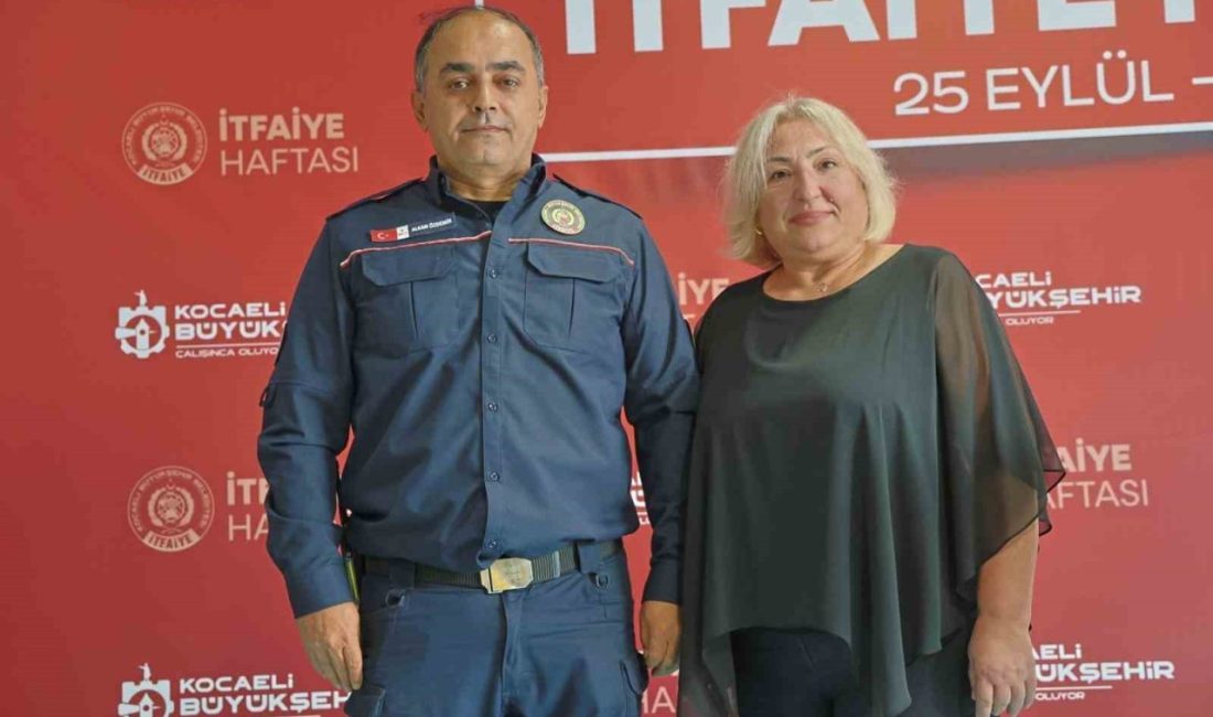 Kartepe’de yangından kurtarılan annesi ve teyzesi için itfaiyecilere teşekkür etti 🔊 Haberi Sesli Dinle Hazır ▶ Dinle ⏸ Duraklat ⏹
