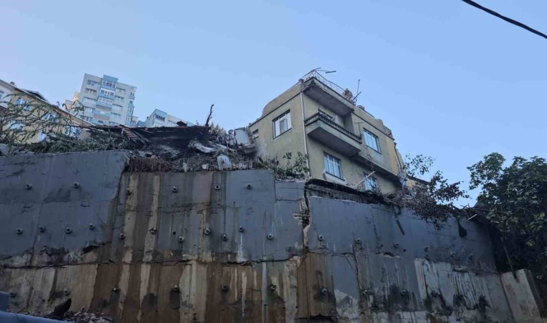 Zonguldak’ta bina çökmesine ilişkin 3 şüpheli için gözaltı kararı 🔊 Haberi Sesli Dinle Hazır ▶ Dinle ⏸ Duraklat ⏹